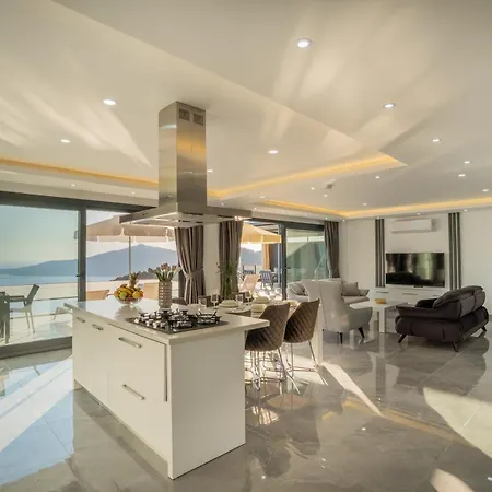 Villa The Moon Kas